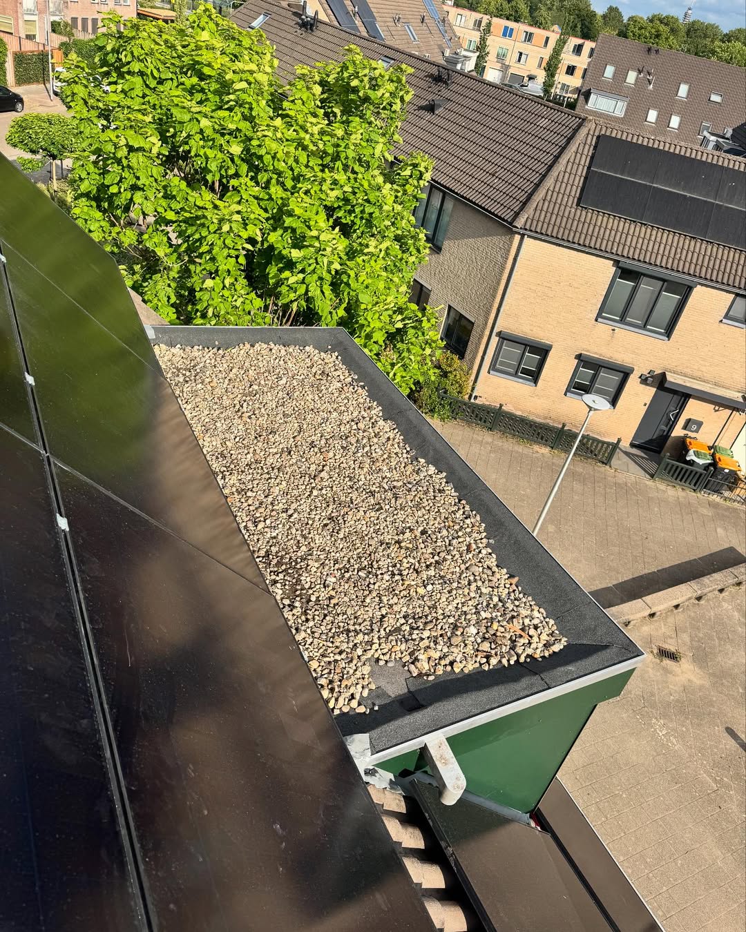Verduurzaming - zonnepanelen op plat dak